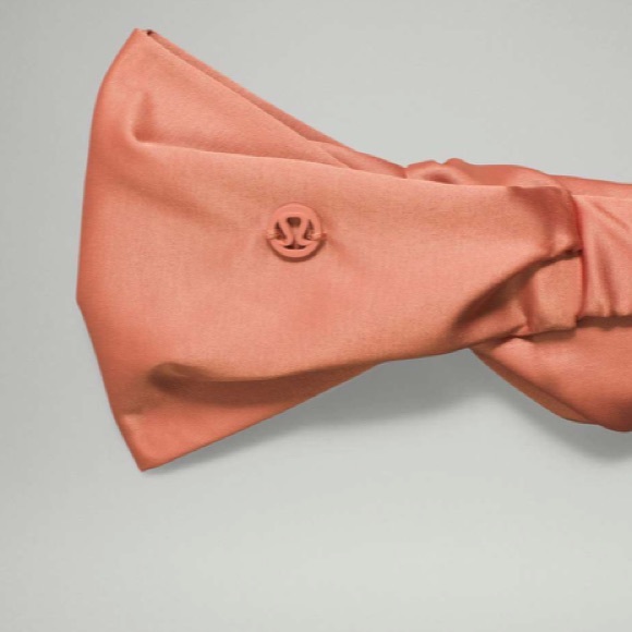Lululemon Knot Stopping Satin Headband - Picture 3 of 5